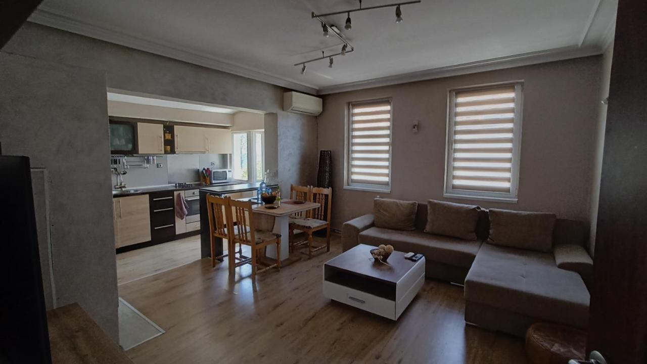 Nikolovi Home Apartments Поморие Экстерьер фото