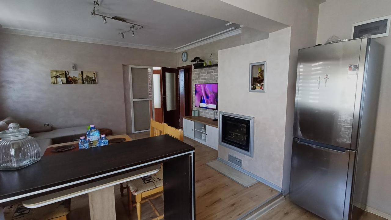 Nikolovi Home Apartments Поморие Экстерьер фото
